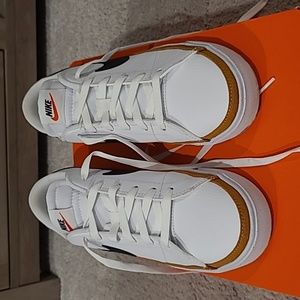 Men's Nike Court Legacy Size 7.5